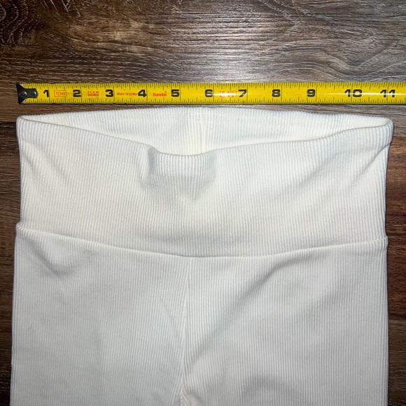 No Boundaries Women’s Cozy Rib Leggings - Winter White/Black Soot, Size XS (0-2) - Picture 5 of 12